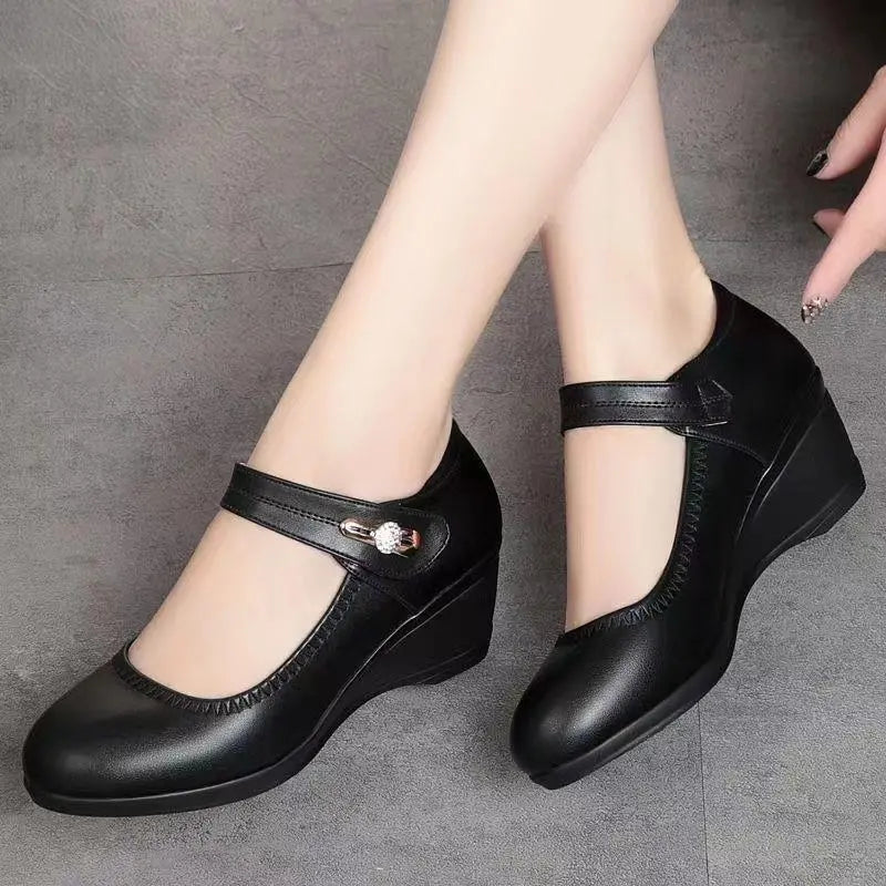 Solene Mary Jane Wedge