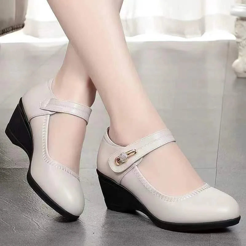 Solene Mary Jane Wedge