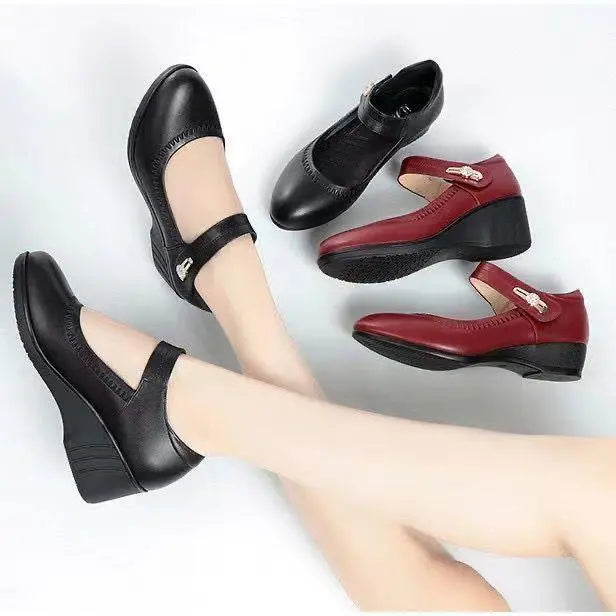 Solene Mary Jane Wedge