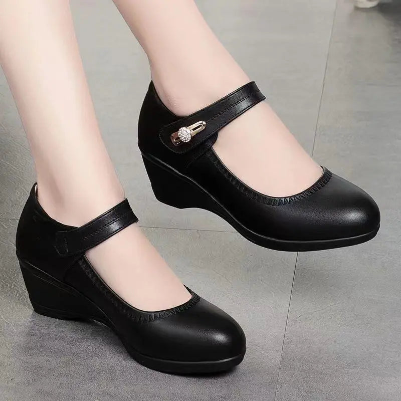 Solene Mary Jane Wedge